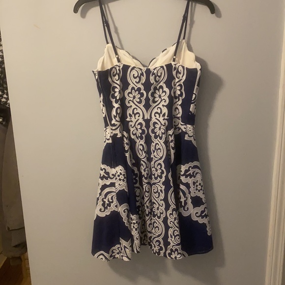 Dress - Picture 3 of 6